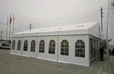 南昌展覽慶典一站式租賃服務 大棚、桌椅、帳篷、鐵馬與紡織品清潔全攻略